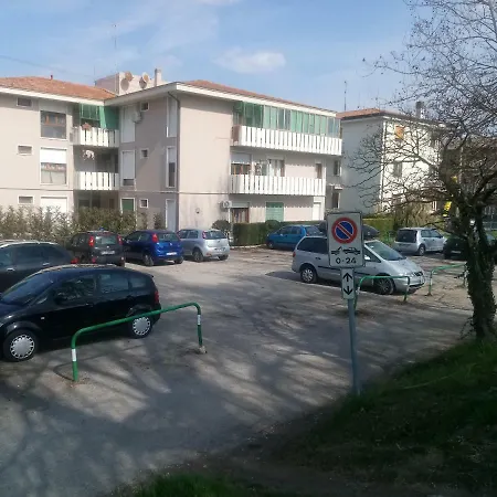 Vicino Al Prato Della Valle Intero Parcheggio Facile Di Fronte Apartamento